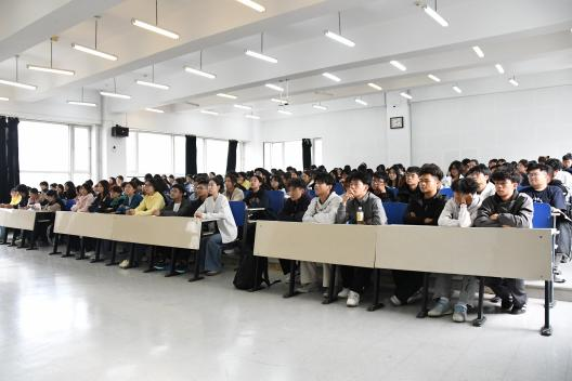 77体育赛事快讯图片